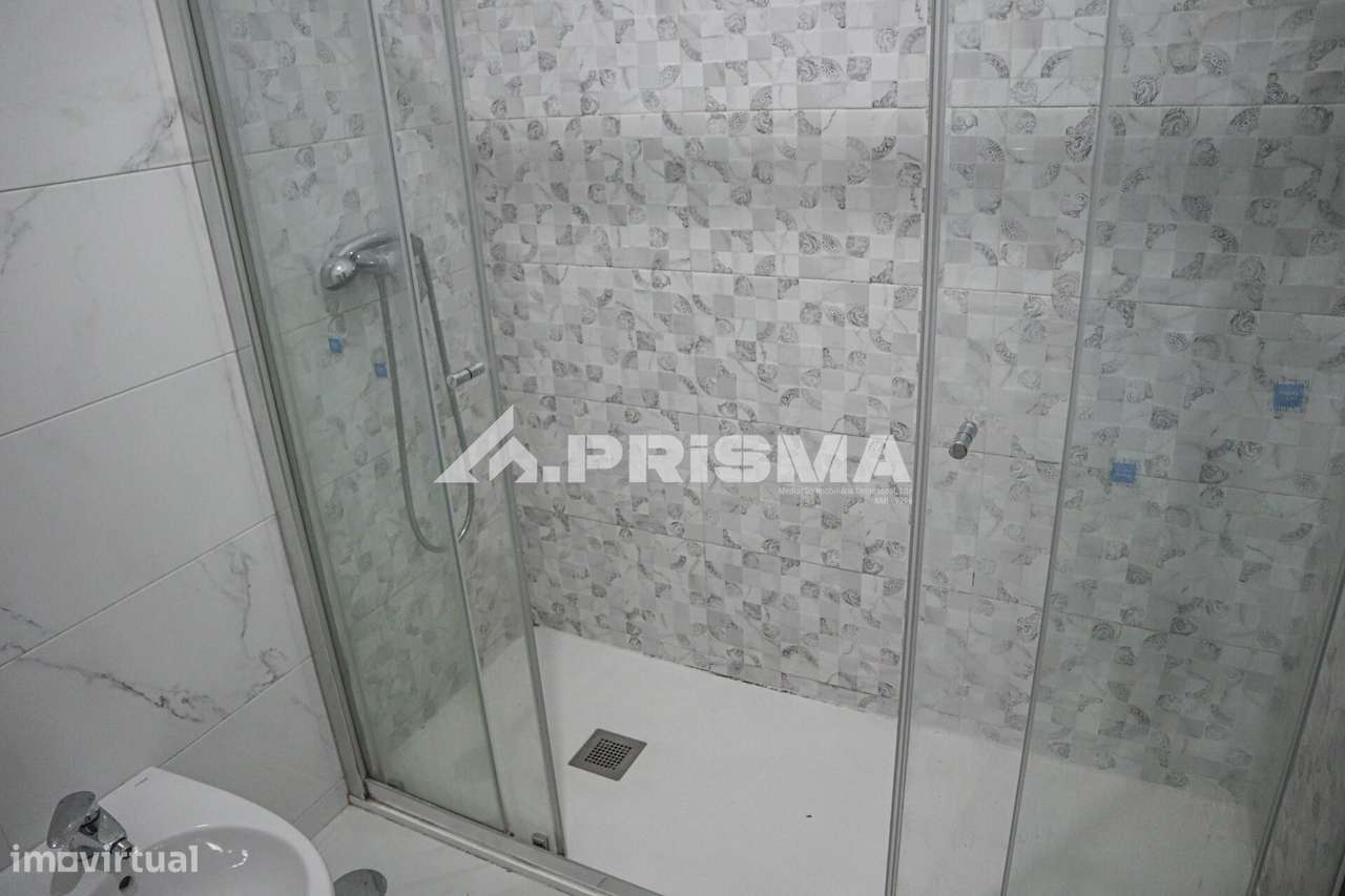 Apartamento T3 com garagem para venda em Castelo Branco-24