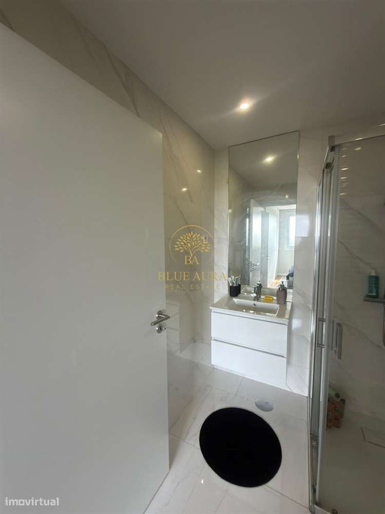 T3 Valongo , em zona residencial tranquila.-14