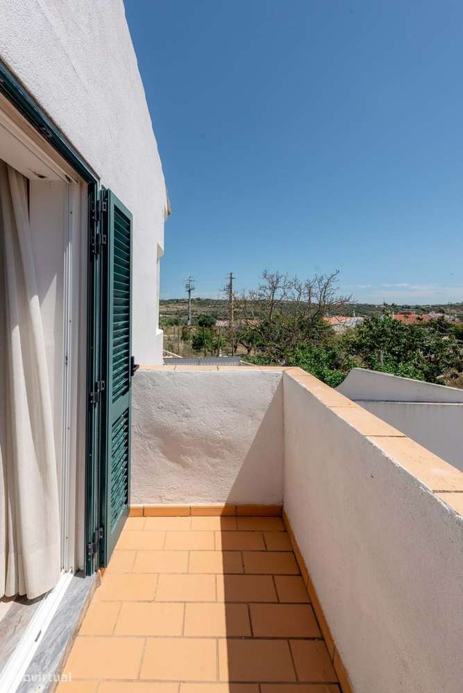 Villa de 4 quartos com personalidade e piscina em Almádena-18