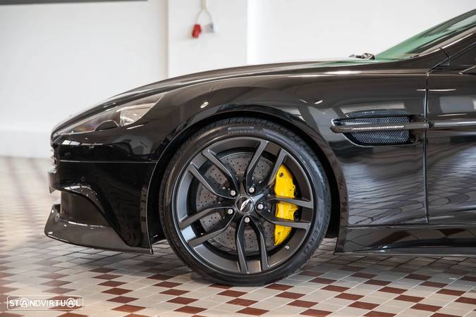 Aston Martin Vanquish Volante Touchtronic 3 Carbon Black - 9