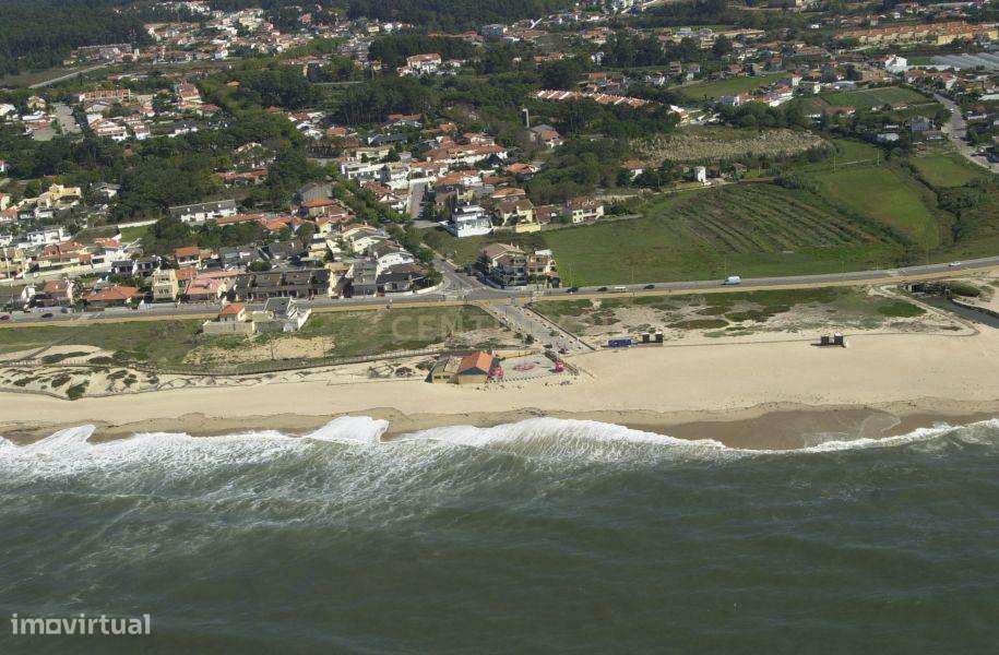 Terreno Urbano para construção mista e em altura com 2.907 m2 na Aveni-5