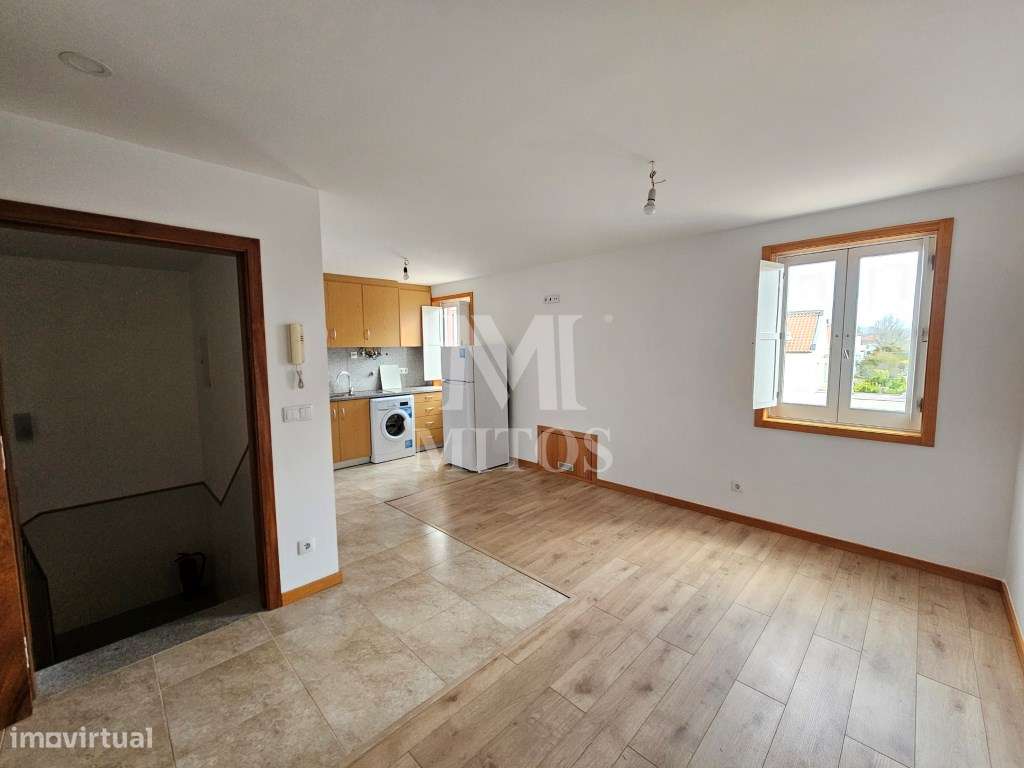 Apartamento T2 p/ arrendar - Centro - Grande imagem: 3/9