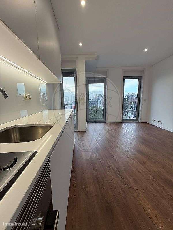 Apartamento T1 para arrendamento - Grande imagem: 4/17