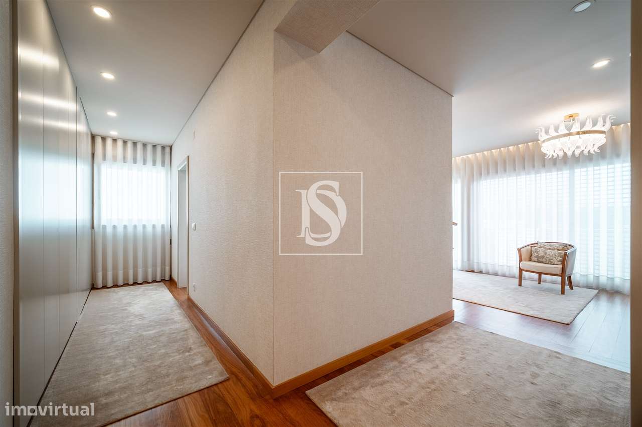 Exclusiva Moradia T4+1 c/ Piscina Aquecida e mais de 380 m²-13