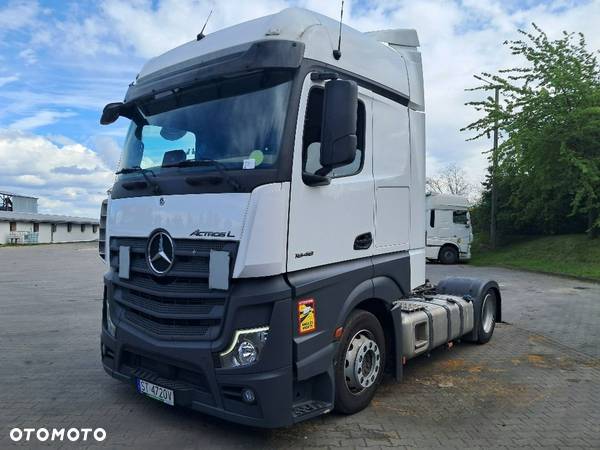 Mercedes-Benz Actros - 2