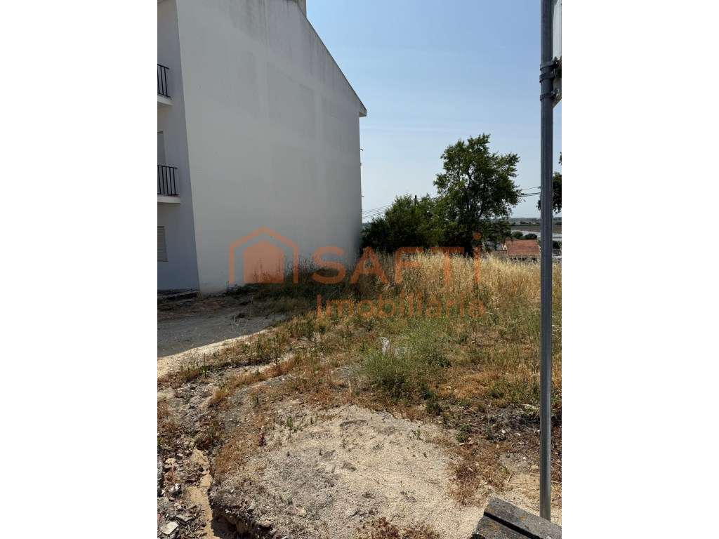 Terreno Urbano com projeto aprovado - Grande imagem: 2/5