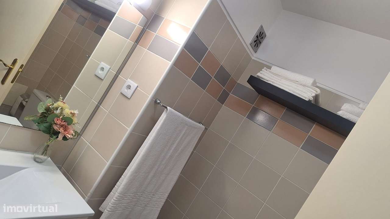 Apartamento T3 Duplex Renovado com Garagem | Ribeira Brava, Madeira-11