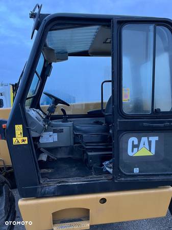 Caterpillar TH63 - 22