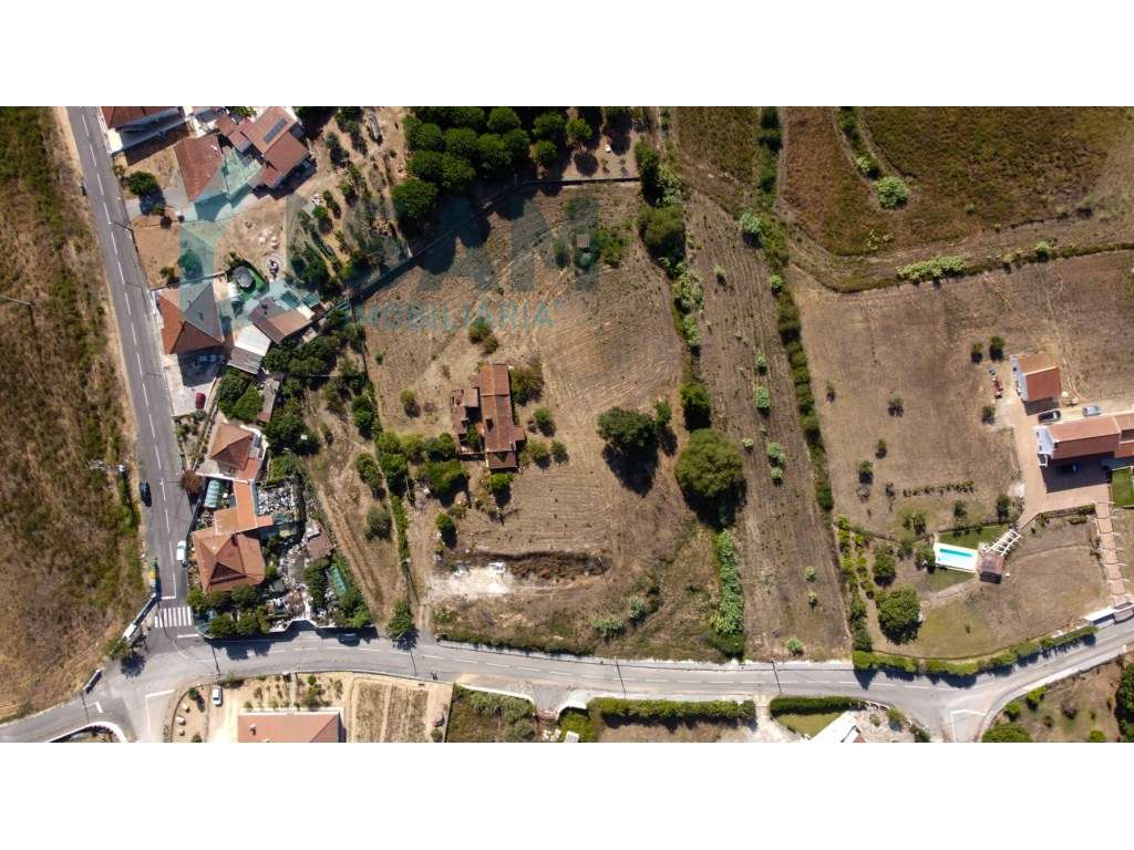 Moradia Térrea para Restauro | Terreno de malha urbana com 9.004 m²-15