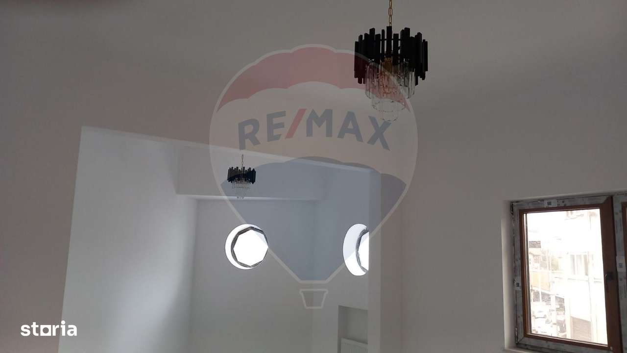 VANZARE Apartament cu 3 camere in zona Dacia-8