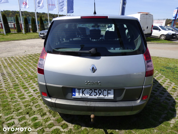 Renault Scenic 2.0 16V Privilege - 6