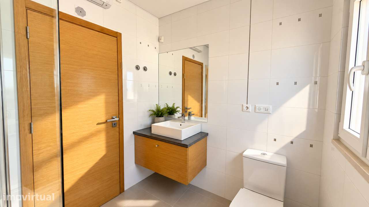 Apartamento T2 vista Tejo com garagem, Vila Franca de Xira-17