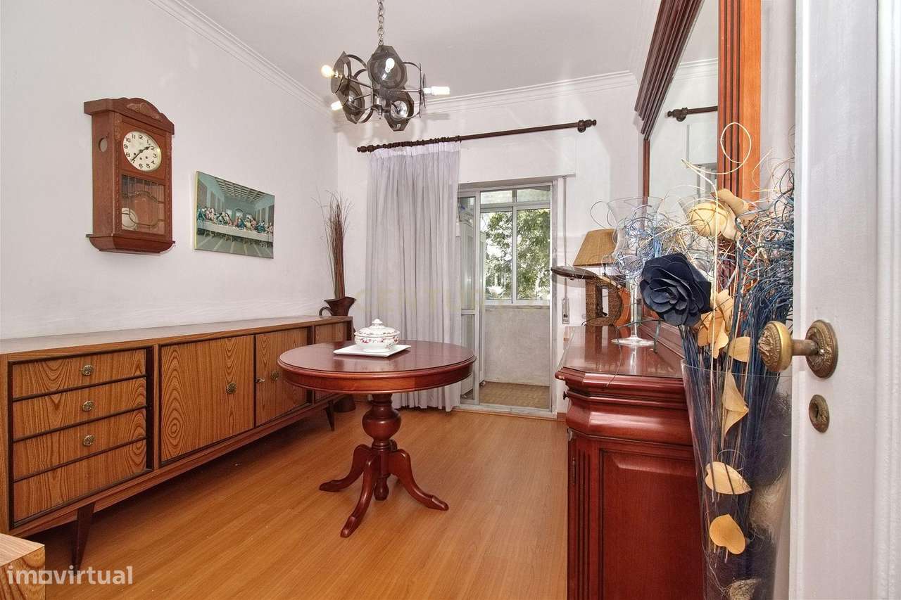 Apartamento T3 com 2 casas de banho em Barcarena – Pronto a habitar-18