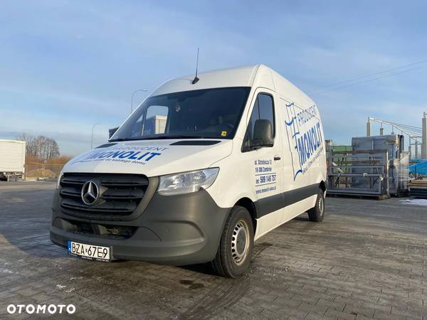 Mercedes-Benz Sprinter - 5