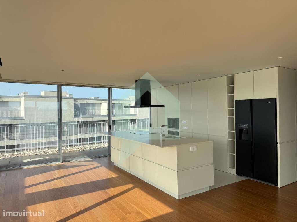 Apartamento T4 com vistas únicas em Barcelinhos, Barcelos.-6