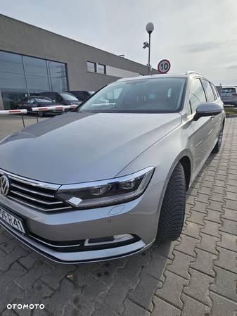 Volkswagen Passat - 4