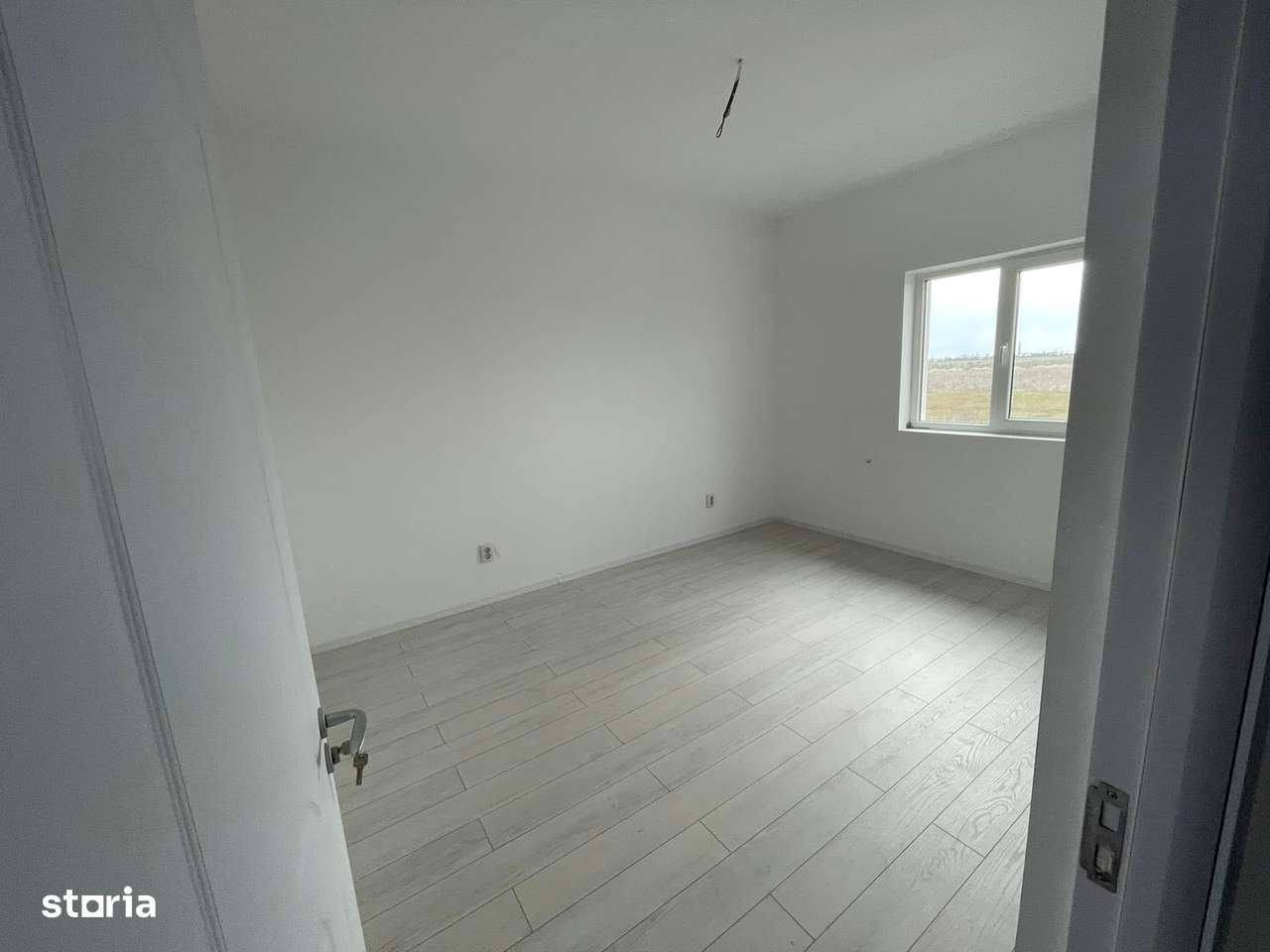 Casă 3 camere + mansardă, strada Safirului - Imagine principală: 4/6