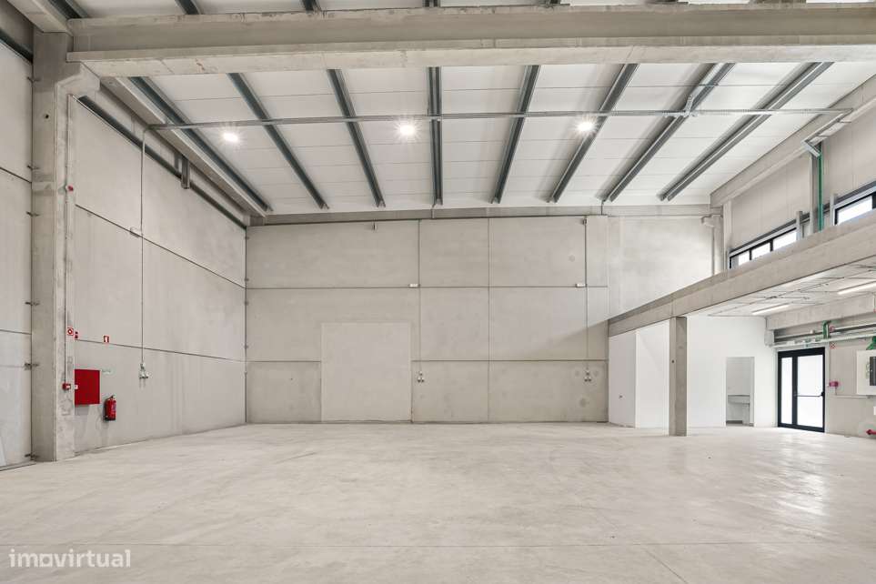 Armazém em rentabilidade à venda , Quinta de Matos-7