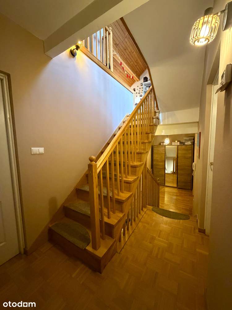 Dom szeregowy blisko Warszawy: 210 m², ogród, fotowoltaika, 6 pokoi-11