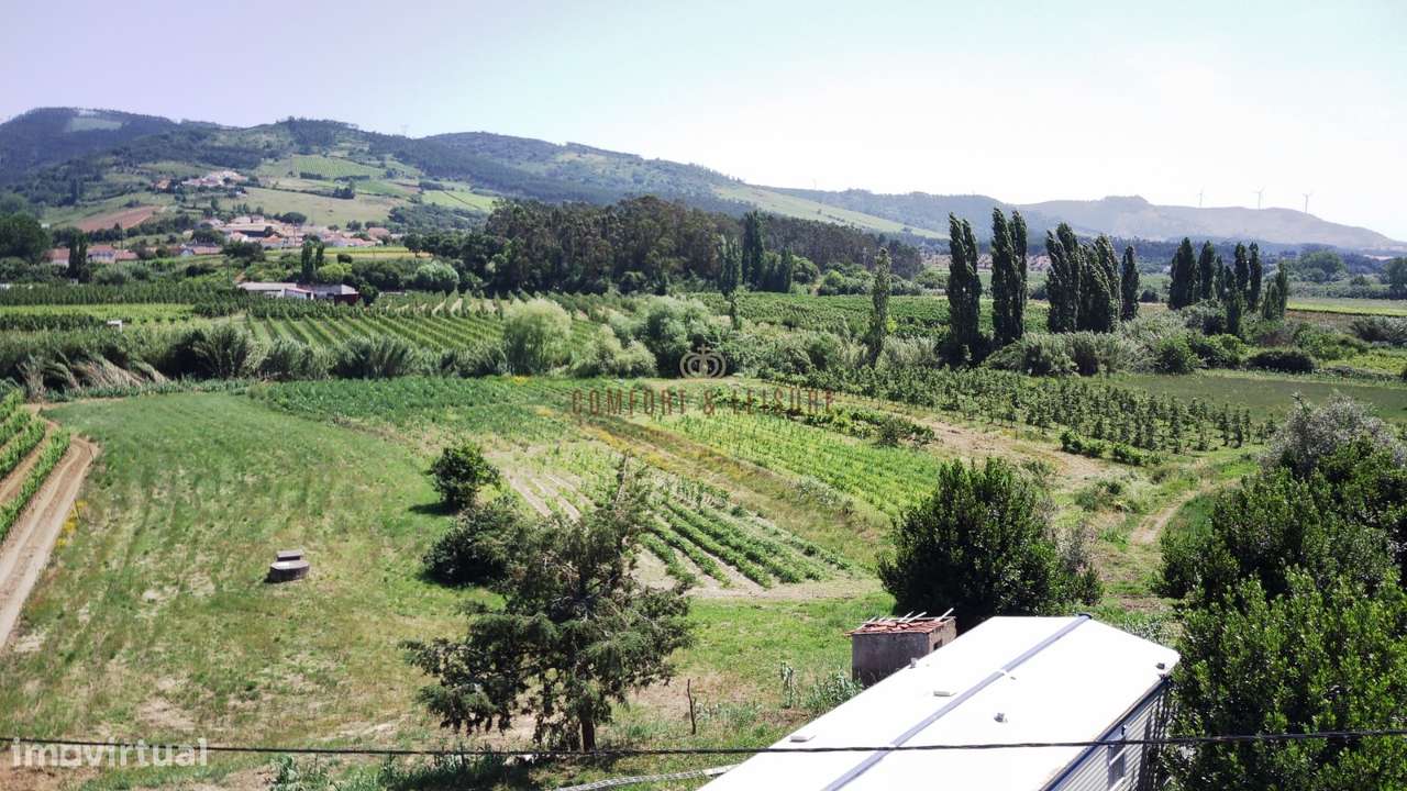 Terreno para construção localizado na Aldeia Grande, Maxial-13