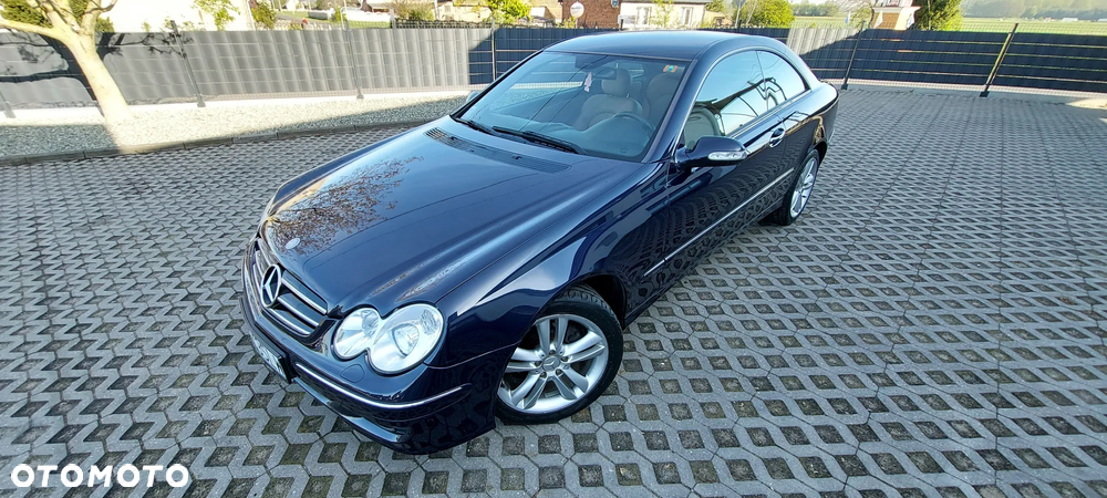 Mercedes-Benz CLK - 21