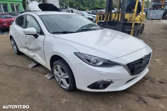 timonerie grile bord oglinda retrovizoare interior Bara spate fata armatura haion portbagaj capota far tripla stop stanga dreapta trager Mazda 3 BM  2015 motor 2.2d  SH dezmembrez piese - 2