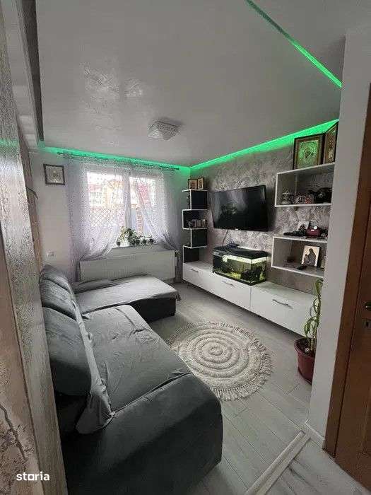Casa zona Porii, Floresti , 2 locuri de parcare, zona linistita - Imagine principală: 2/8