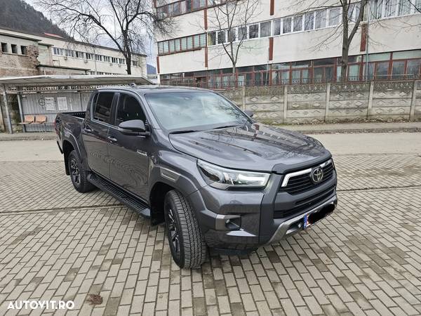 Toyota Hilux 2.8D 204CP 4x4 Double Cab AT Invincible - 1