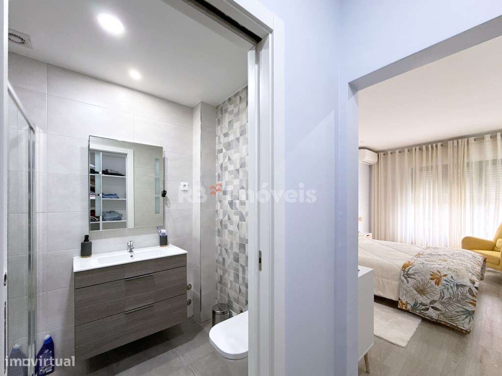 Apartamento T2 totalmente renovado, perto da estação ferroviária-25