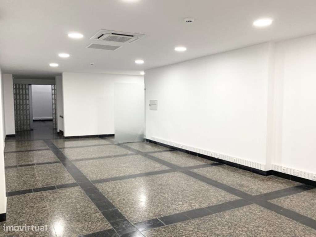 Loja Totalmente Remodelada em Lisboa - Grande imagem: 4/20