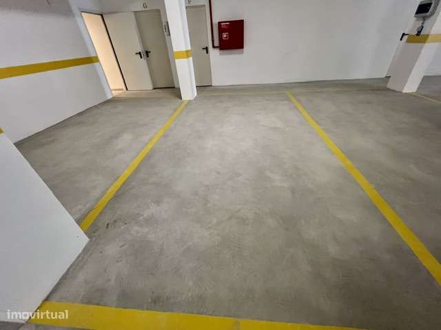 3 Apartamentos T2+1-36