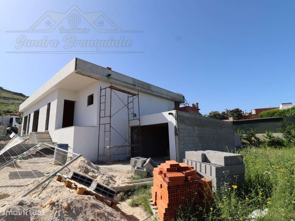 Moradia T3 NOVA estilo CONTEMPORÂNEO-12