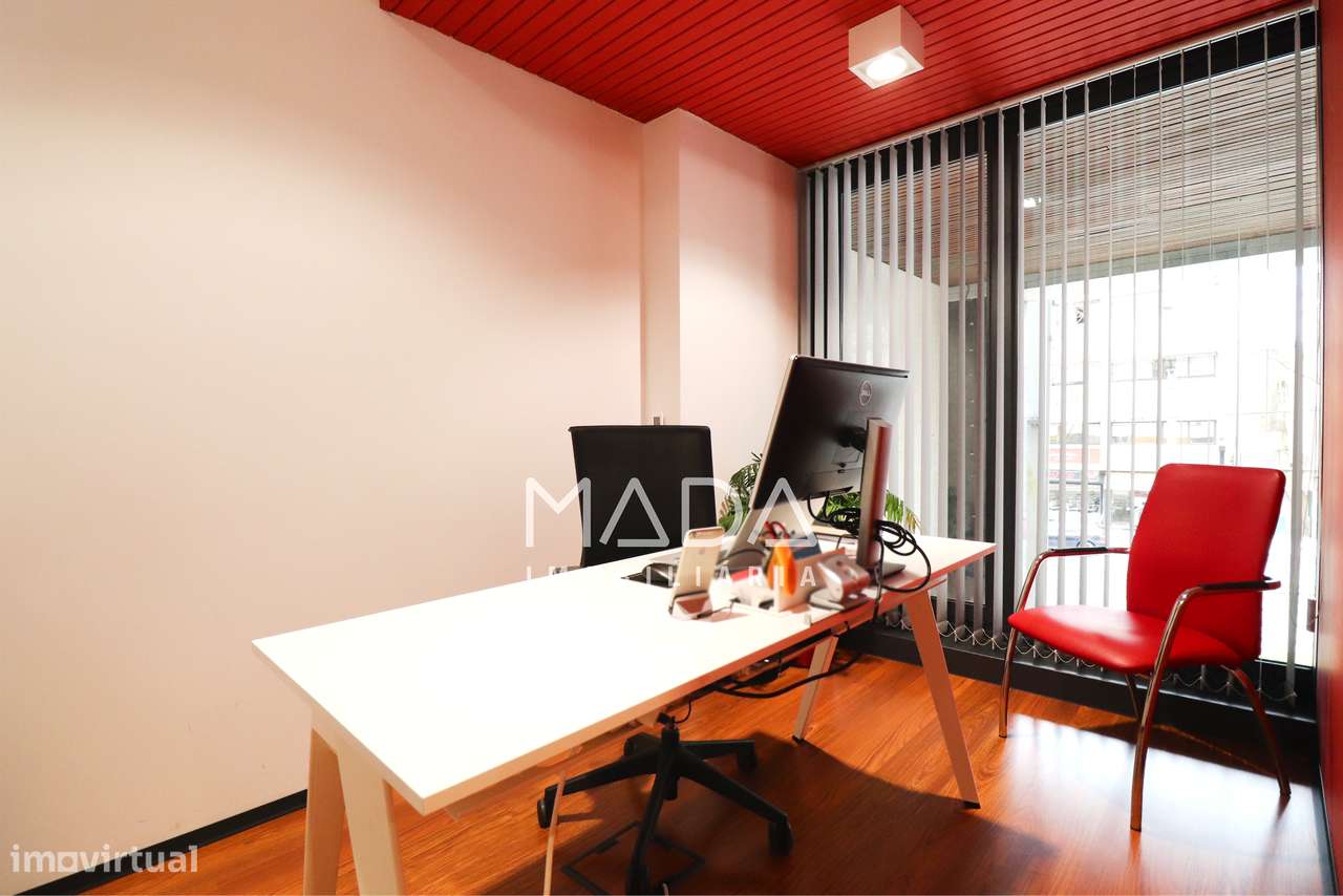 Escritório c/garagem (12 carros) na Av. da República em V.N. de Gaia-42