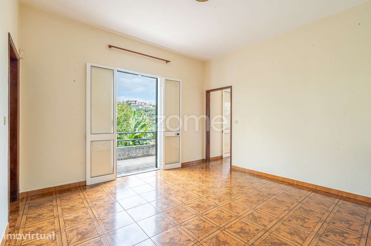 Moradia T2+1 com enorme potencial-22
