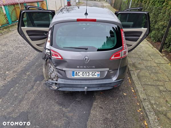 Renault Scenic dCi 150 FAP Luxe - 21