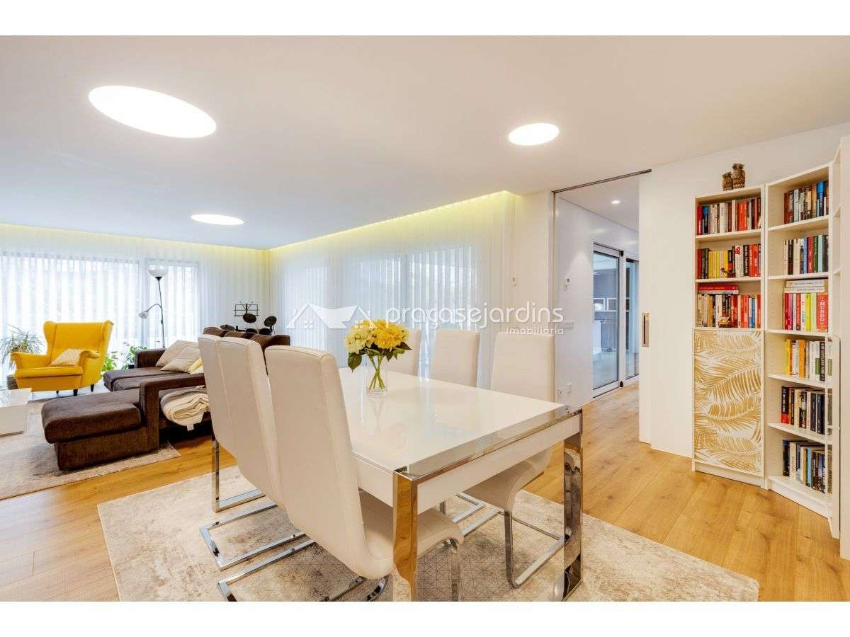 Moradia T5 Contemporânea e elevada eficiência energética – Amor, Le...-13