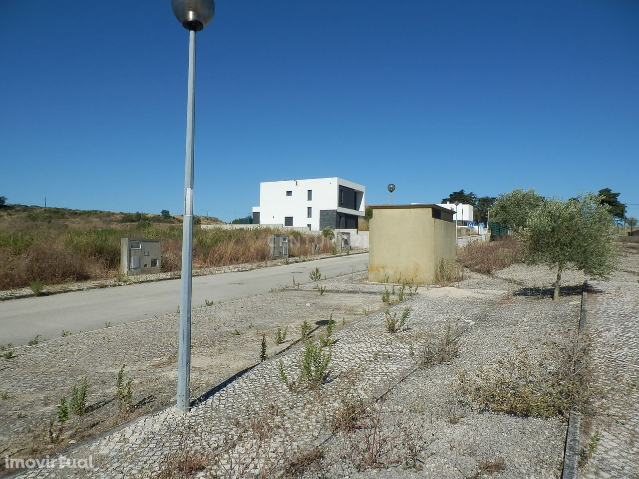 Terreno urbano com 263m2, em urbanização em franca expansão, Arranhó,