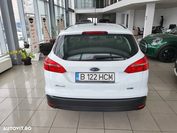 Ford Focus 1.0 EcoBoost Trend - 6