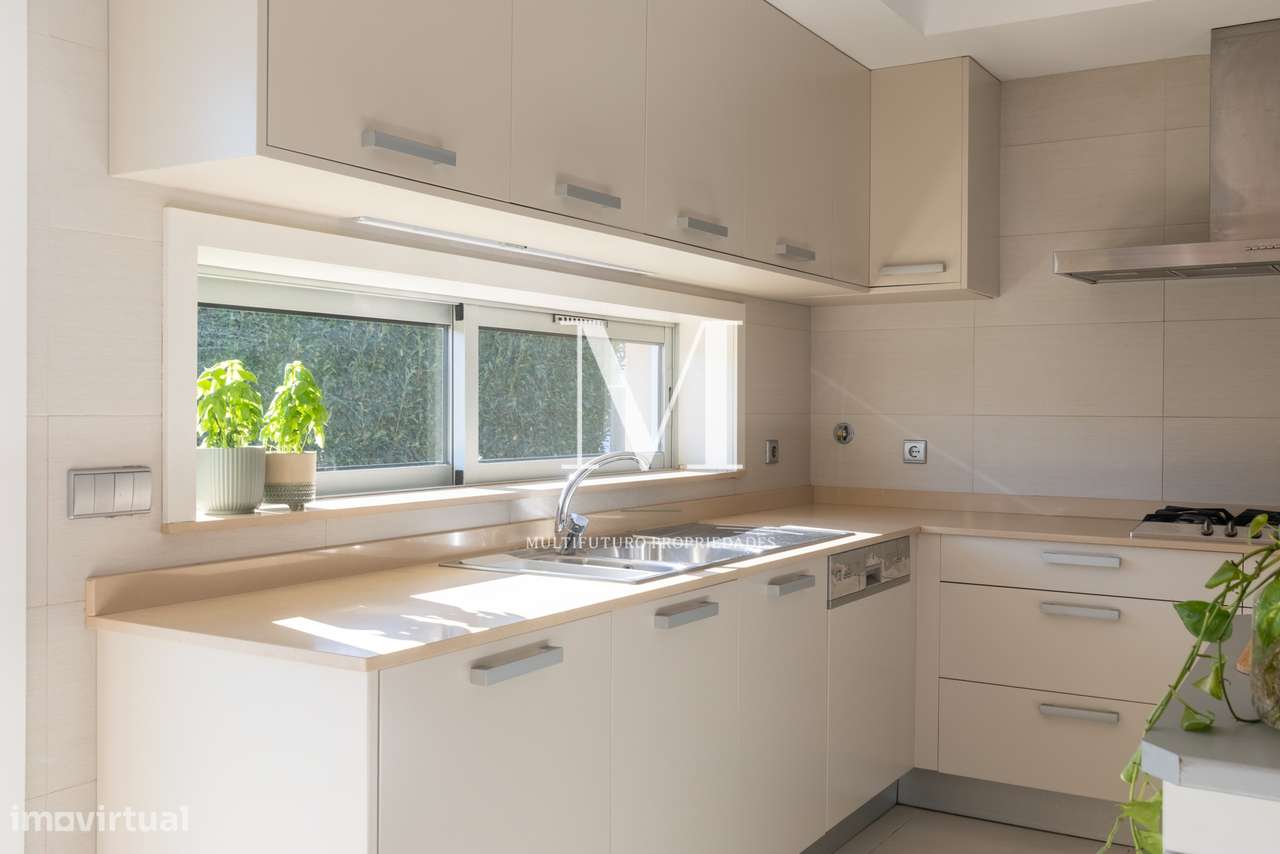Famalicão | Propriedade T3+1 Térrea | 1.500 m² | Piscina | Jardim | LU-28