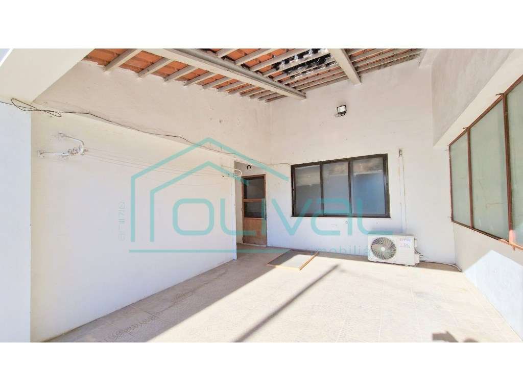 Moradia T2 + 2 com anexos Porto Alto-18