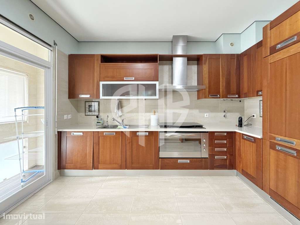 Apartamento T3+1 Duplex C/Terraço 250m2 // Condominio-43