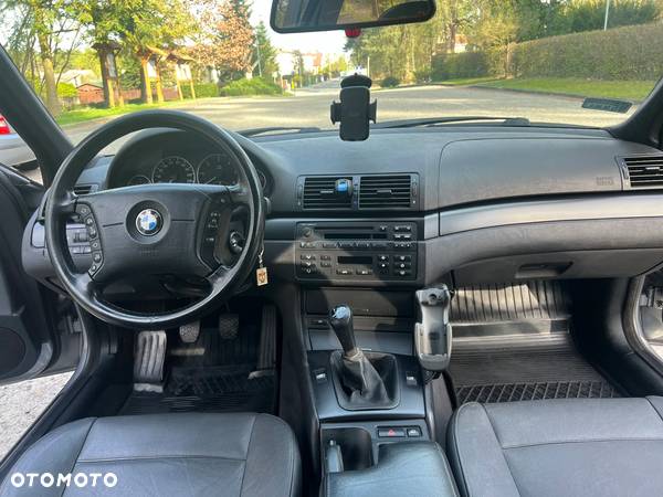 BMW Seria 3 318d - 23