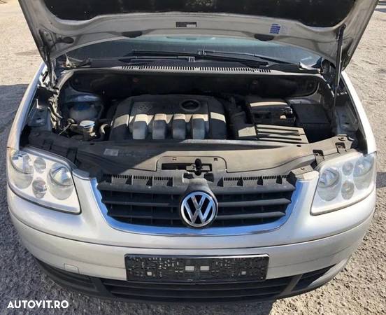 Dezmembrez VW Touran 1.9 TDI  AVQ - 2