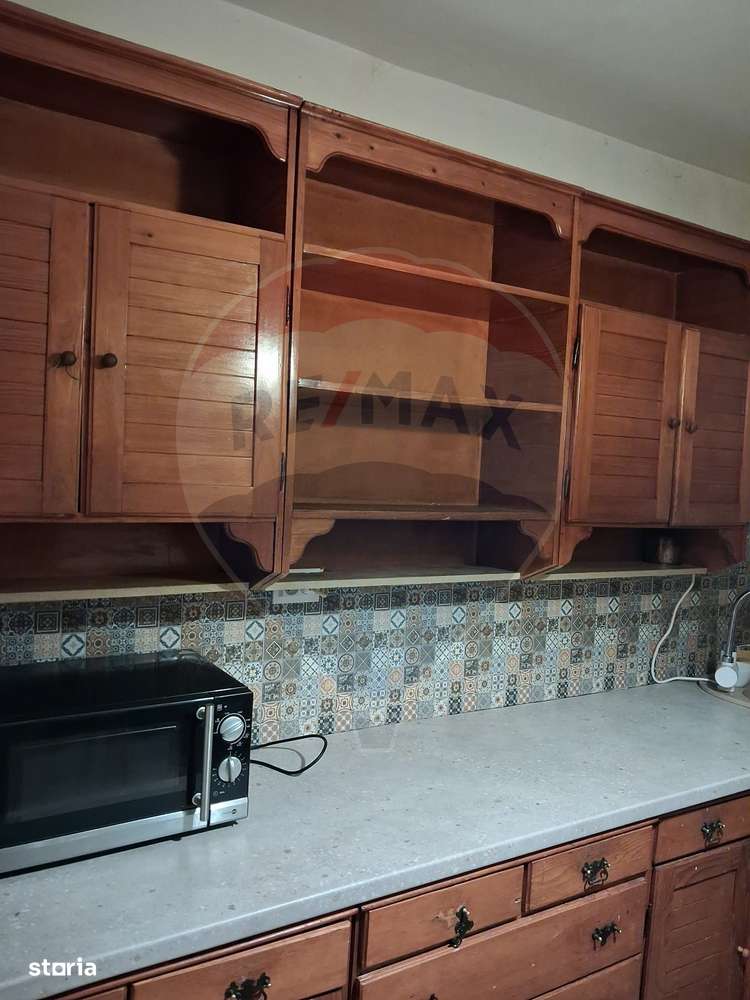 Apartament cu 4 camere de vânzare în zona Iosia-2