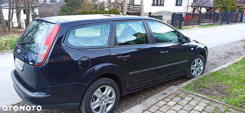 Ford Focus 1.6 TDCi Ambiente - 6