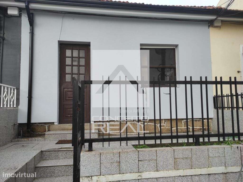 Moradia c/ 2 frentes (Oliveira do Douro) - Grande imagem: 2/9