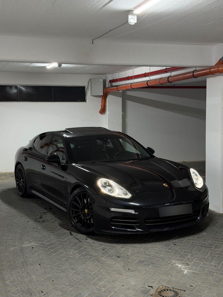 Porsche Panamera Standard 2013