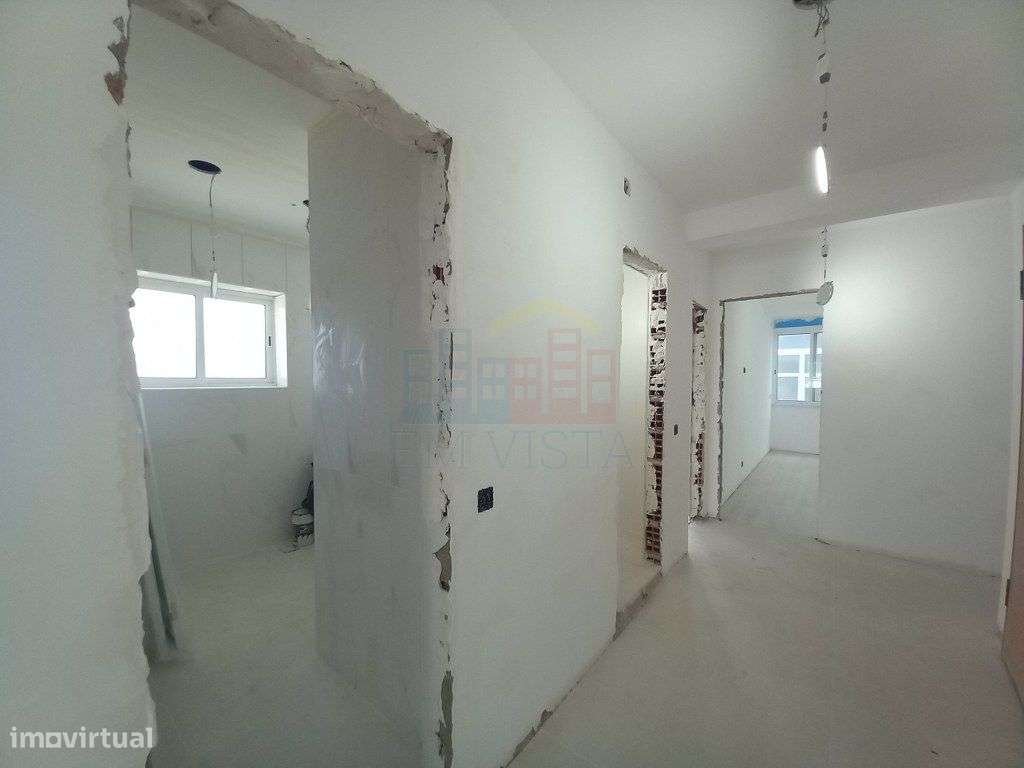 Apartamento T4 no Laranjeiro-17