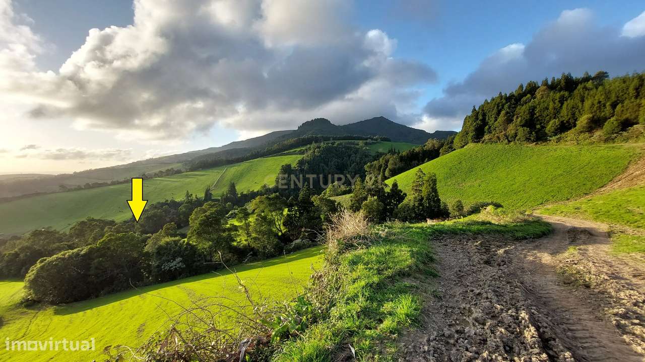 Terreno Rústico com 14.680 m2 - Grande imagem: 3/5