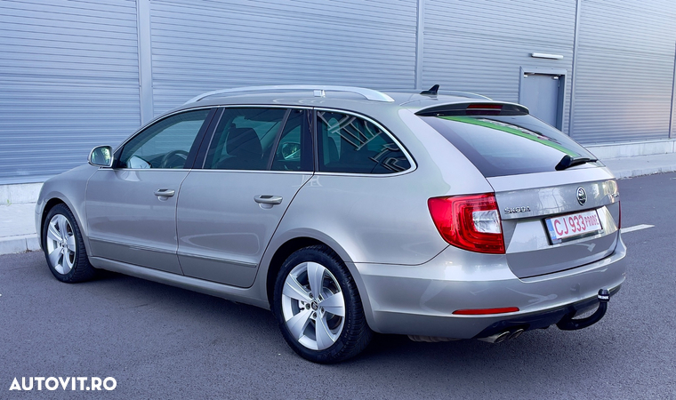 Skoda Superb 2.0 TDI DSG Elegance - 6